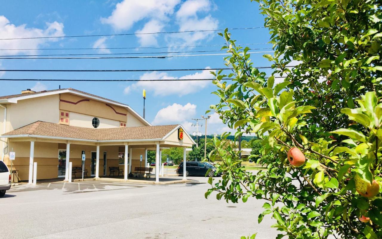 Super 8 By Wyndham Clearfield Motel Exterior photo